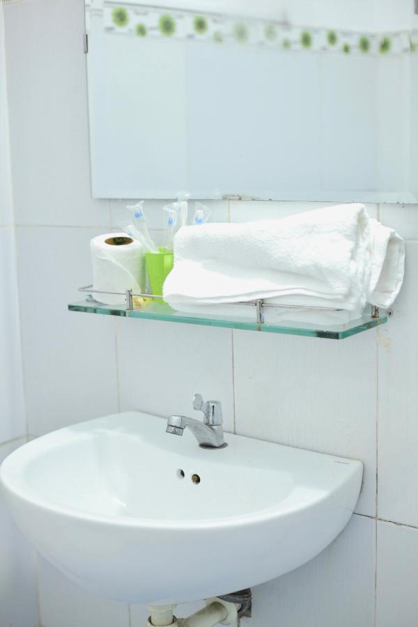 Shine Riverside Homestay Хуе Екстериор снимка